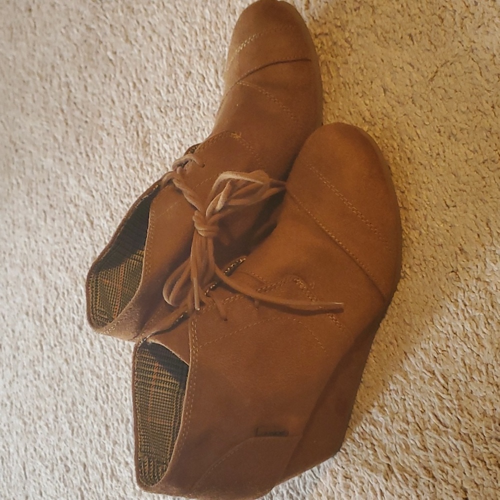 Bongo brown heeled booties
